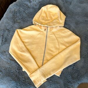 NWOT Lululemon cropped scuba hoodie! Size 6!
